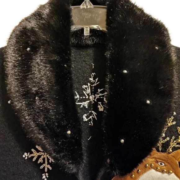 Christmas Sweater Vest Boiled Wool Santa Reindeer Removable Faux Fur Collar - Picture 3 of 7